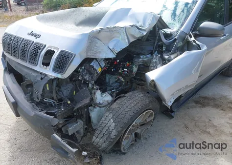 2021 Jeep Cherokee Trailhawk 4X4 z USA, uszkodzony, nr VIN 1C4PJMBX1MD172954